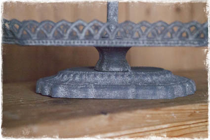 brocante etagere ijzer 2-laags 8-hoekig grijs - janenjuup