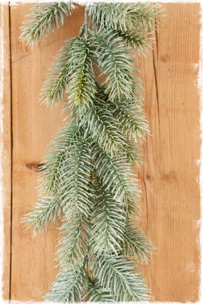 guirlande kerstgroen nobilis zachtgroene kleur met laagje white wash 160cm lang