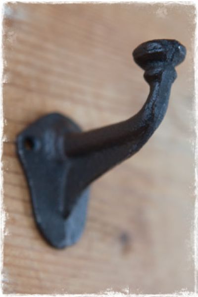 kapstokhaak-zwart-stoer-brocante-voor-zelf-landelijke-industriele-kapstok-maken