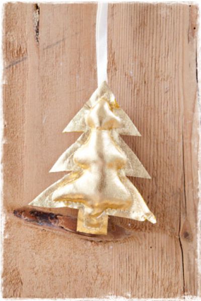 Gouden kerstdecoratie: kerstboom van glimmende stof