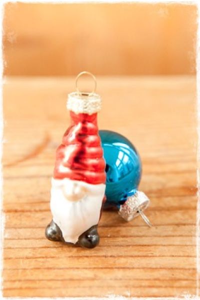 kaboutertje als kerstbal rood wit blauw