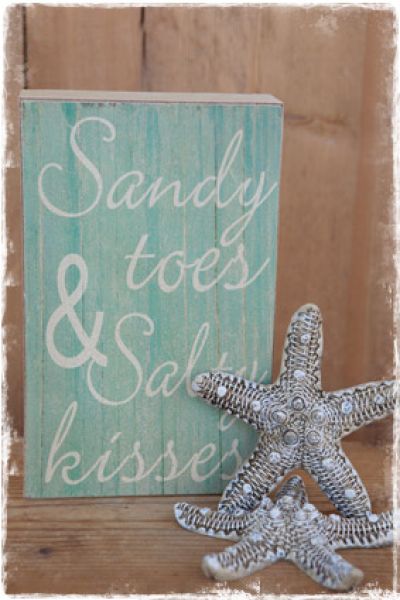 tekstbordje-sandy-toes-salty-kisses-hout---janenjuup-landelijke-brocante-vintage-woonaccessoires