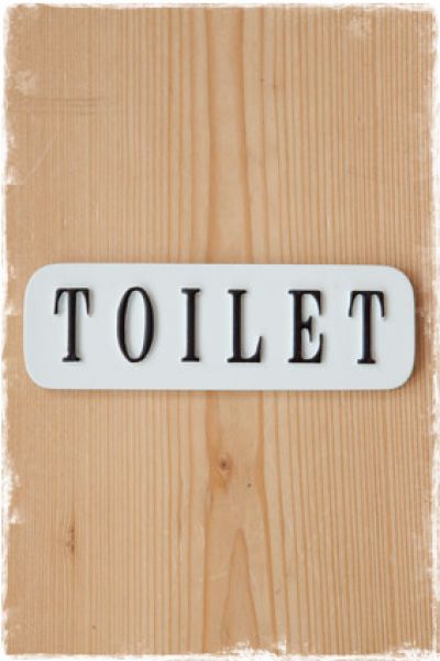 toilet bordje wit zwarte letters